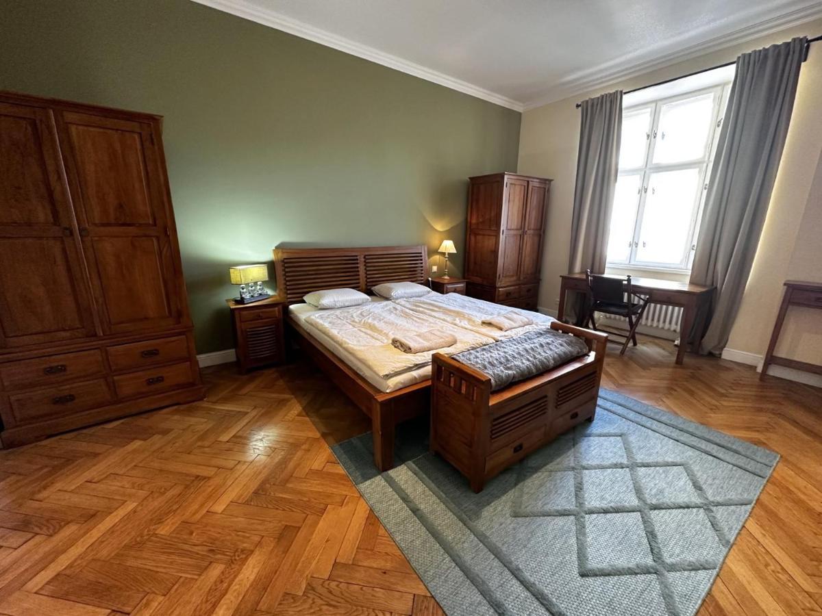 Gorkeho Apartment In City Centre Bratislava Exterior foto